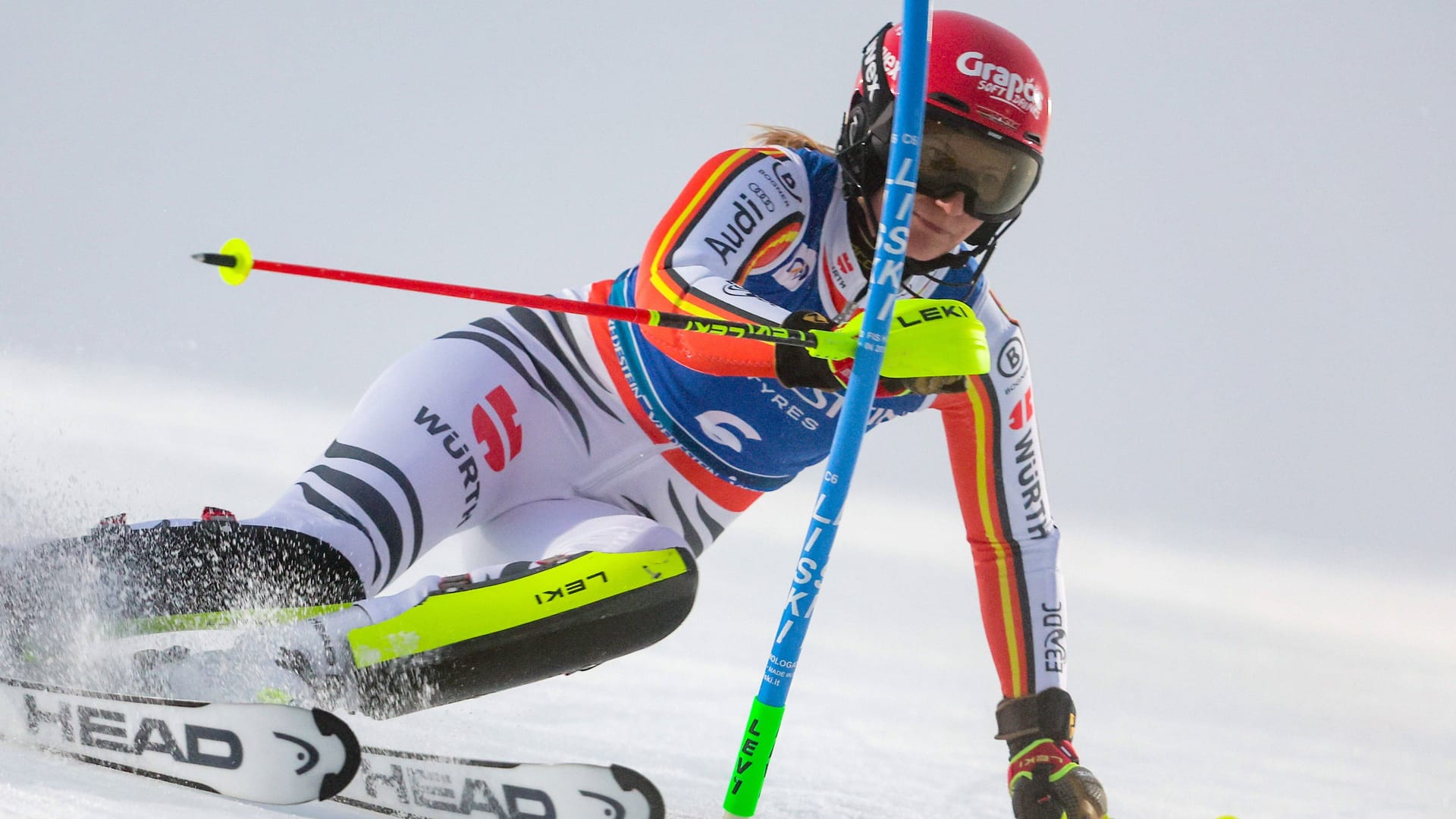 Lena Dürr: The ski racer presents herself in top form at the start of the season. Lena Dürr: The ski racer presents herself in top form at the start of the season.
