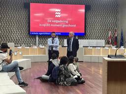 https://api.omroepbrabant.nl/img/f/$width$/$height$/0.5/0.5/bwvkawevchjvzc80ndk5nzmxlmpwz9zdj0ymde5lta3lta3jnn0ptiwmdetmdetmdetmdetmdetmdetmdetmdetmdetmdetmdetmdet M0ewmcuzqtawwizzt0ymdqwltaxtaxltaxvddajtnbmdalm0ewmfomc3i9yiZCD1YJNNPZZ1HOXJNYMNBBYRDLTZM5QZNHRCYNT3PHMGHNTEMN0WTTGHNTE