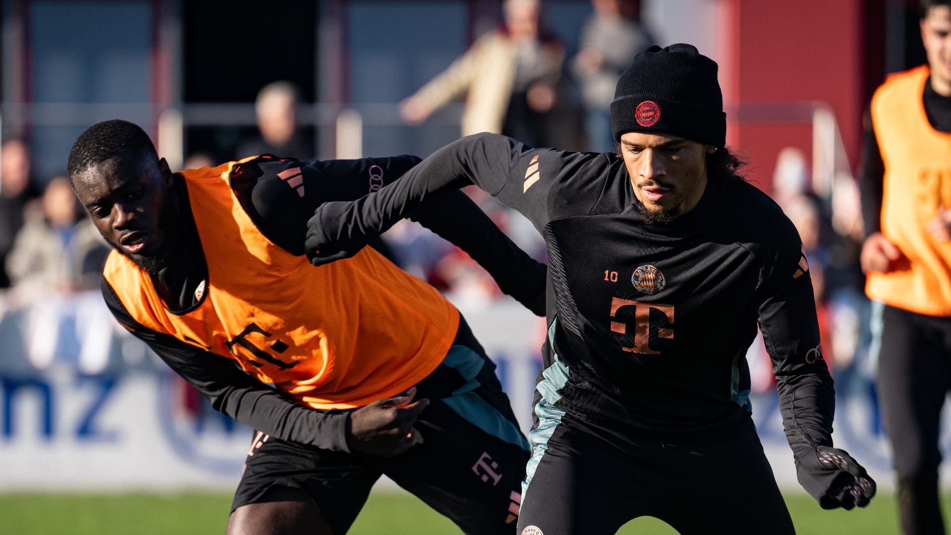 Leroy Sané (right) and Dayot Upamecano (left): They were not always undisputed at FC Bayern.