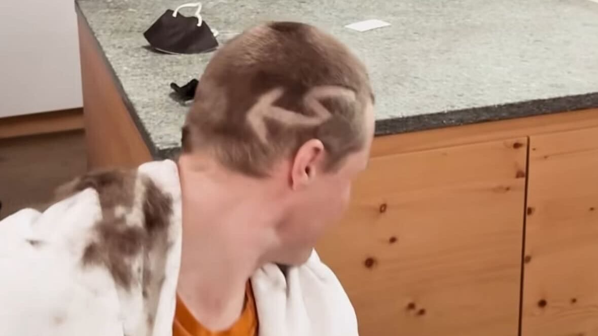 Sverre Olsbu Röiseland: Franziska Preuss gave him a lightning haircut.