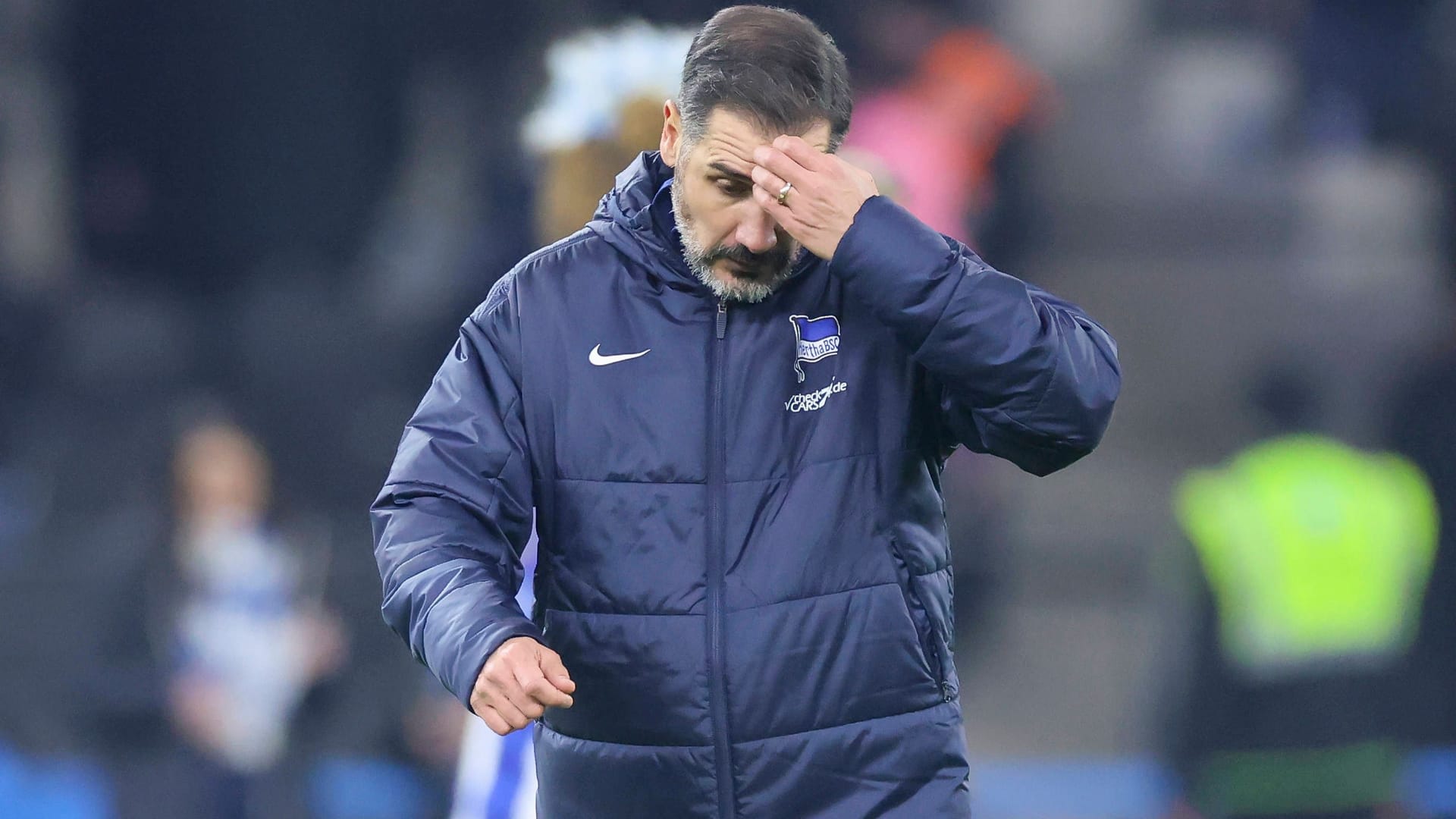 Trainer Cristian Fiel is disappointed: Hertha BSC received the third defeat against 1. FC Kaiserslautern.
