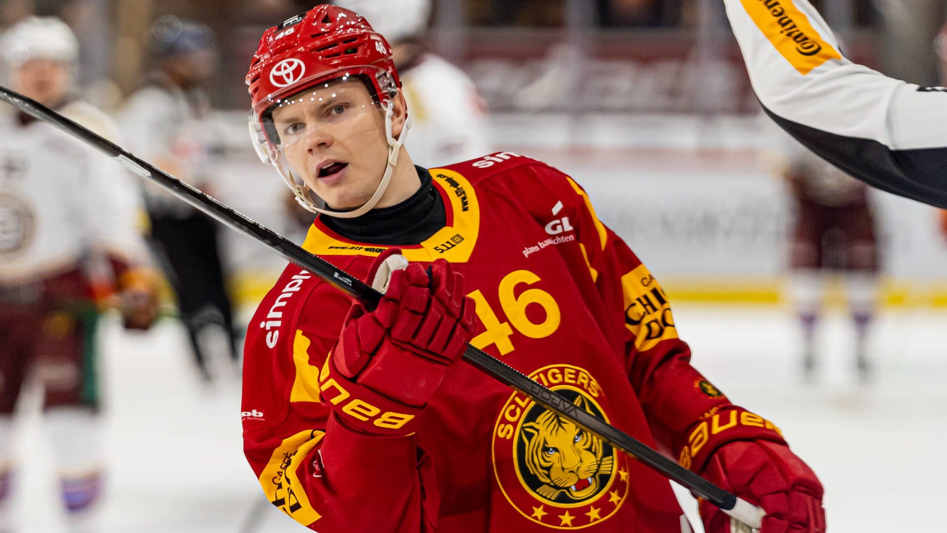 Vili Saarijärvi: He was injured by a puck.
