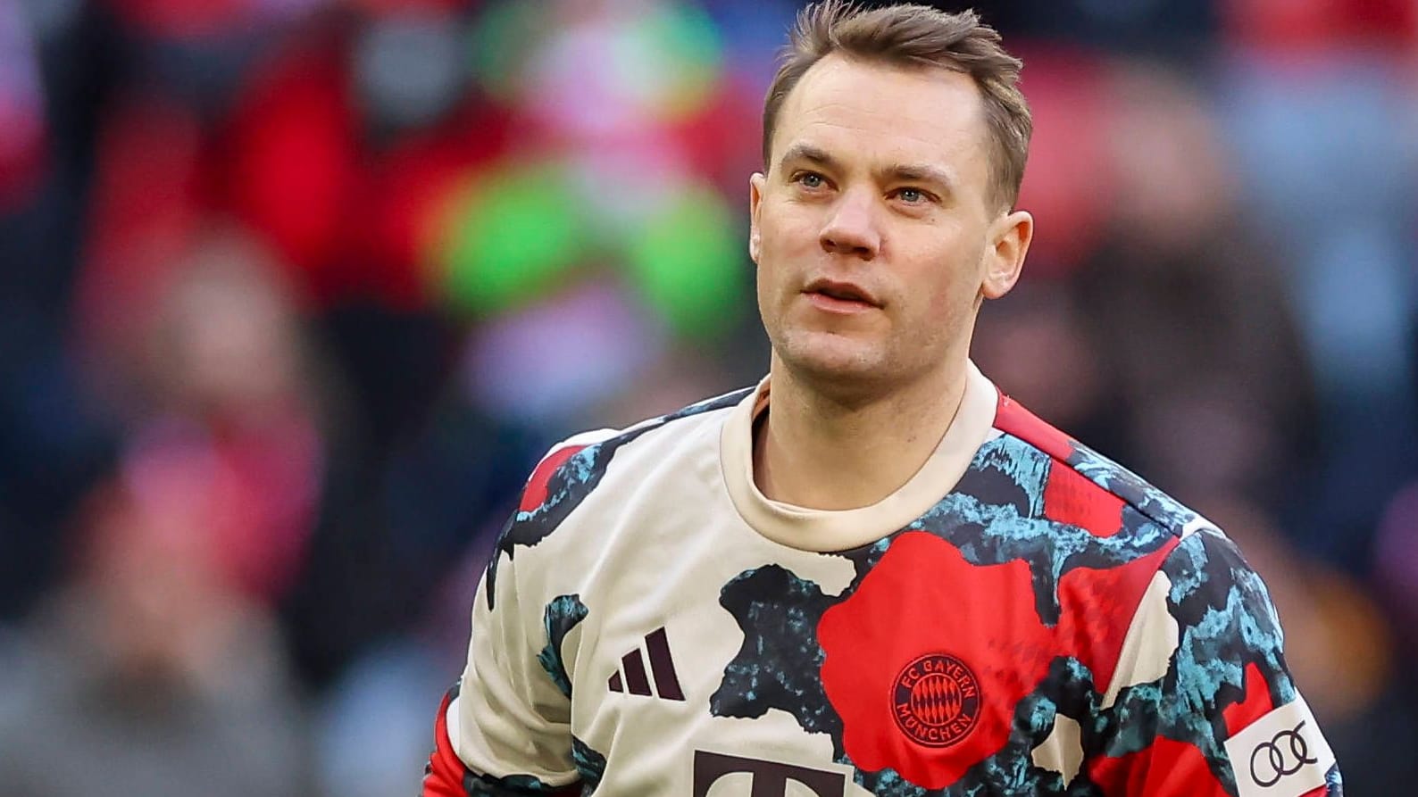 Manuel Neuer: The goalkeeper has been under contract with Bayern since 2011.