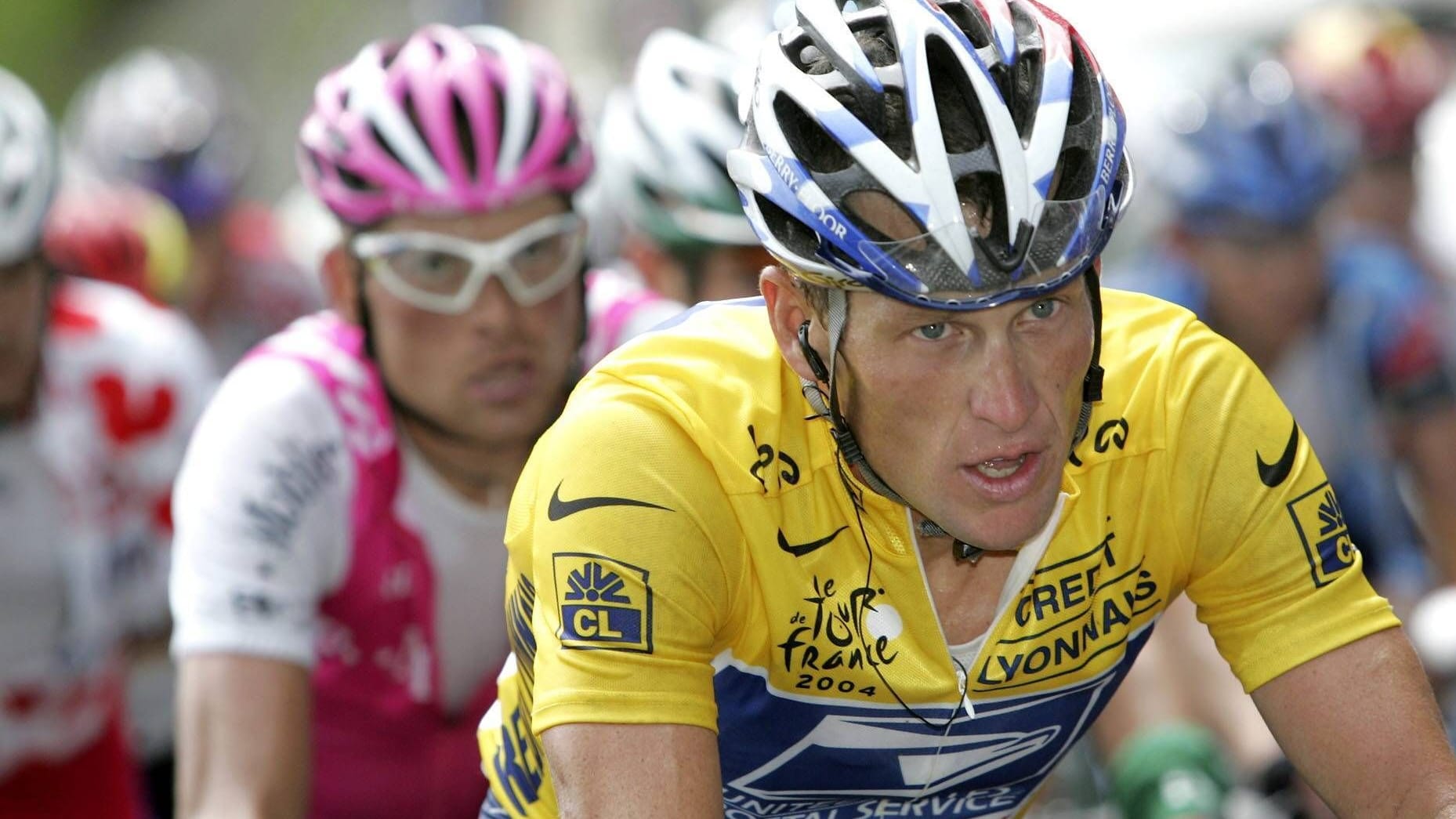 Tour de France in 2004: Jan Ullrich (back) and Lance Armstrong, today the rivals at that time are friends.