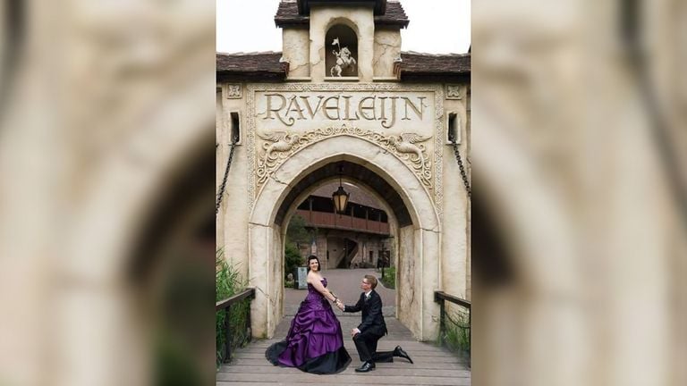 The bridal couple at Raveleijn. (Photo: Karlijn ter Horst)