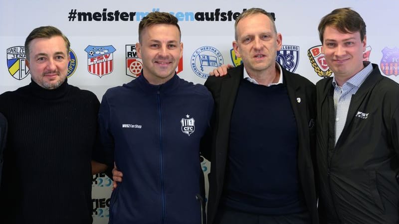 Together for the change: Halle sports director Meyer, Chemnitz 'authorized representative Haeder, Jena President Grillitsch and Zwickau board member Beuchold (from left to right) at the presentation of the plans for the promotion reform.