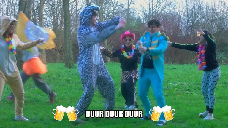 A piece from the video clip of the song (photo: something with lager).