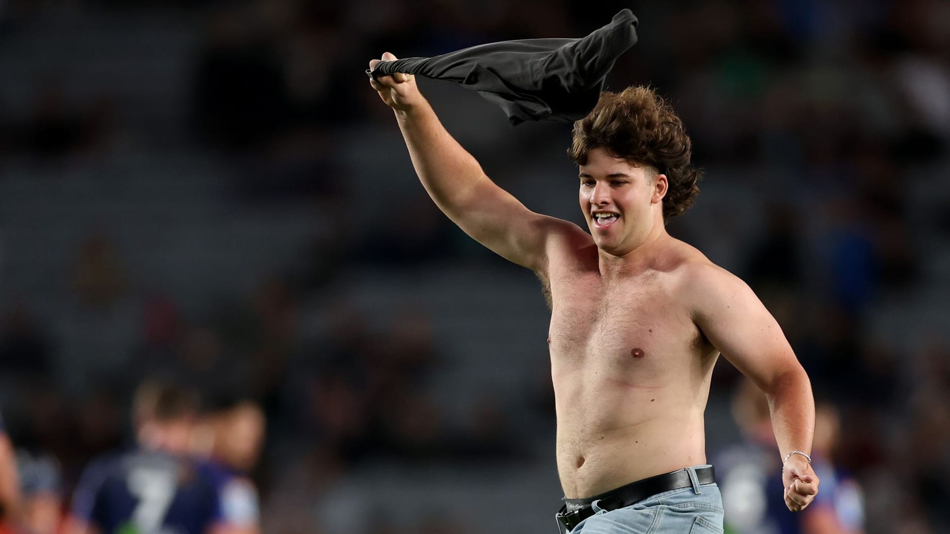 Chaos in the rugby game in Eden Park: speeders tried to get into the field several times.
