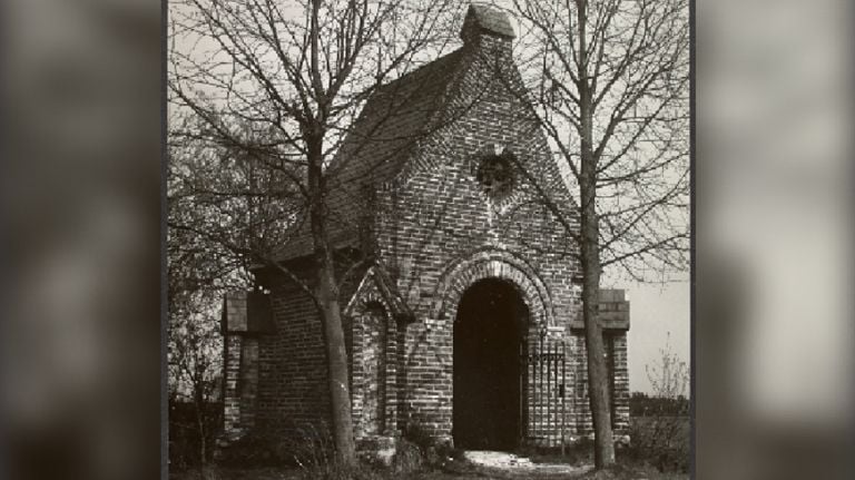 The Sint Valentinus Chapel in 1960 (photo: Thomas van Hulsel).