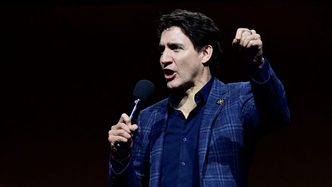 Justin Trudeau: The Canadian Prime Minister lies in the clinch with US President Donald Trump.