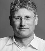 Your expert in the webinar