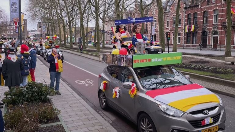 Henk van Pelt's car with his tribute on the Hottsknotsrij (image: Megan Hanegraaf).