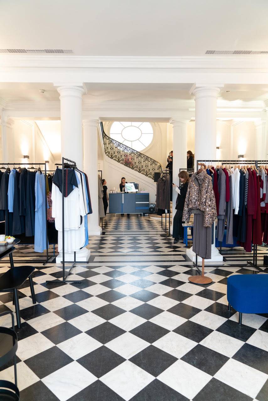 Melagence's showroom in Paris with Zenggi on Display.