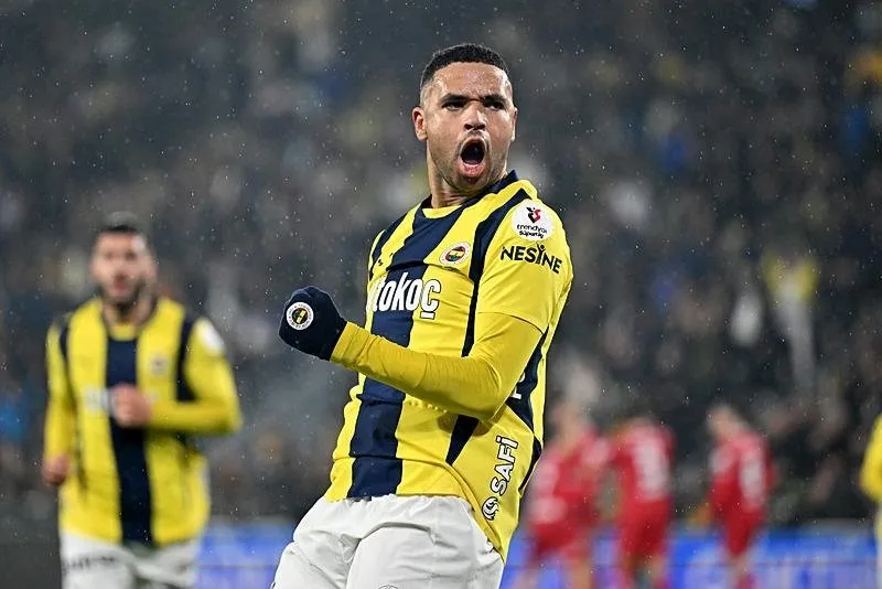 The eye is now at the top! Youssef en-Nesyri, who captured Alex, is now on Valencia's neck (calendar.tr | Photo Archive)