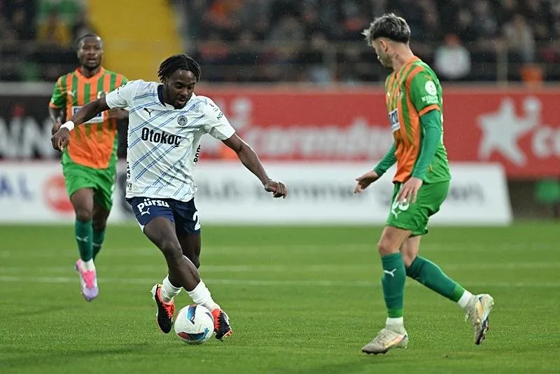 Osayi Island Passenger! Fenerbahce's Nigerian star Nottingham Forest (Calendar.tr | Photo Archive)