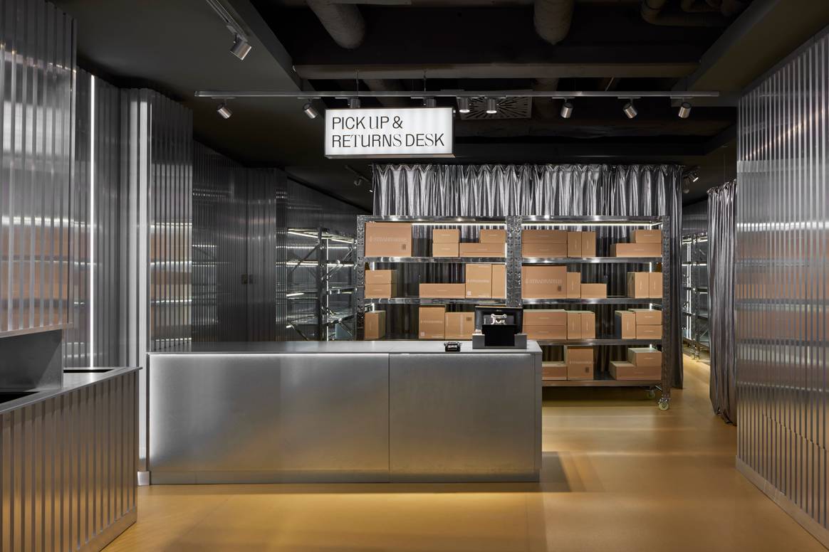 Stradivarius Click & Collect in Cologne