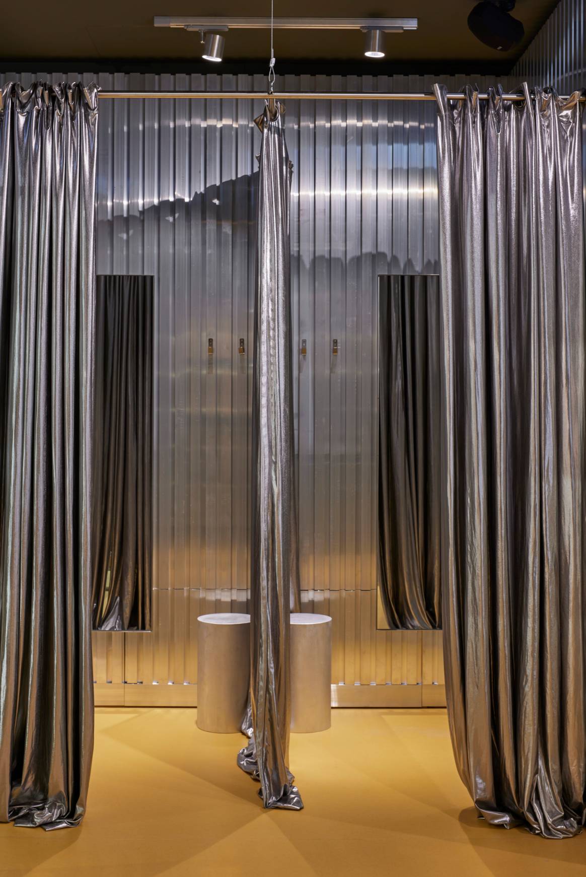 Stradivarius Click & Collect in Cologne