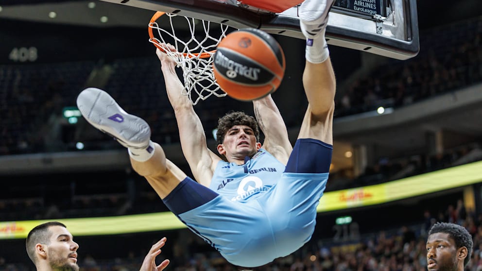 Spektakulärer Dunk von Gabriele Procida