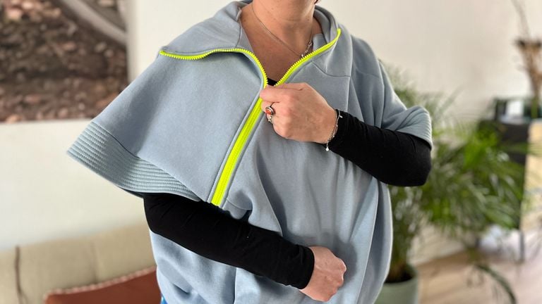 The zipper is diagonally so that Mariëlle can open and close it herself (photo: Rogier van Son). 