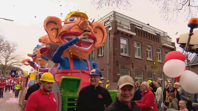 Wagenbouwer Harrie stops building after 50 years (photo: Omroep Brabant).