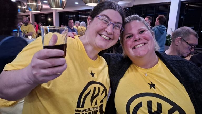 Esther van der Velden with a fellow supporter on the left. (Photo: Leon Voskamp)