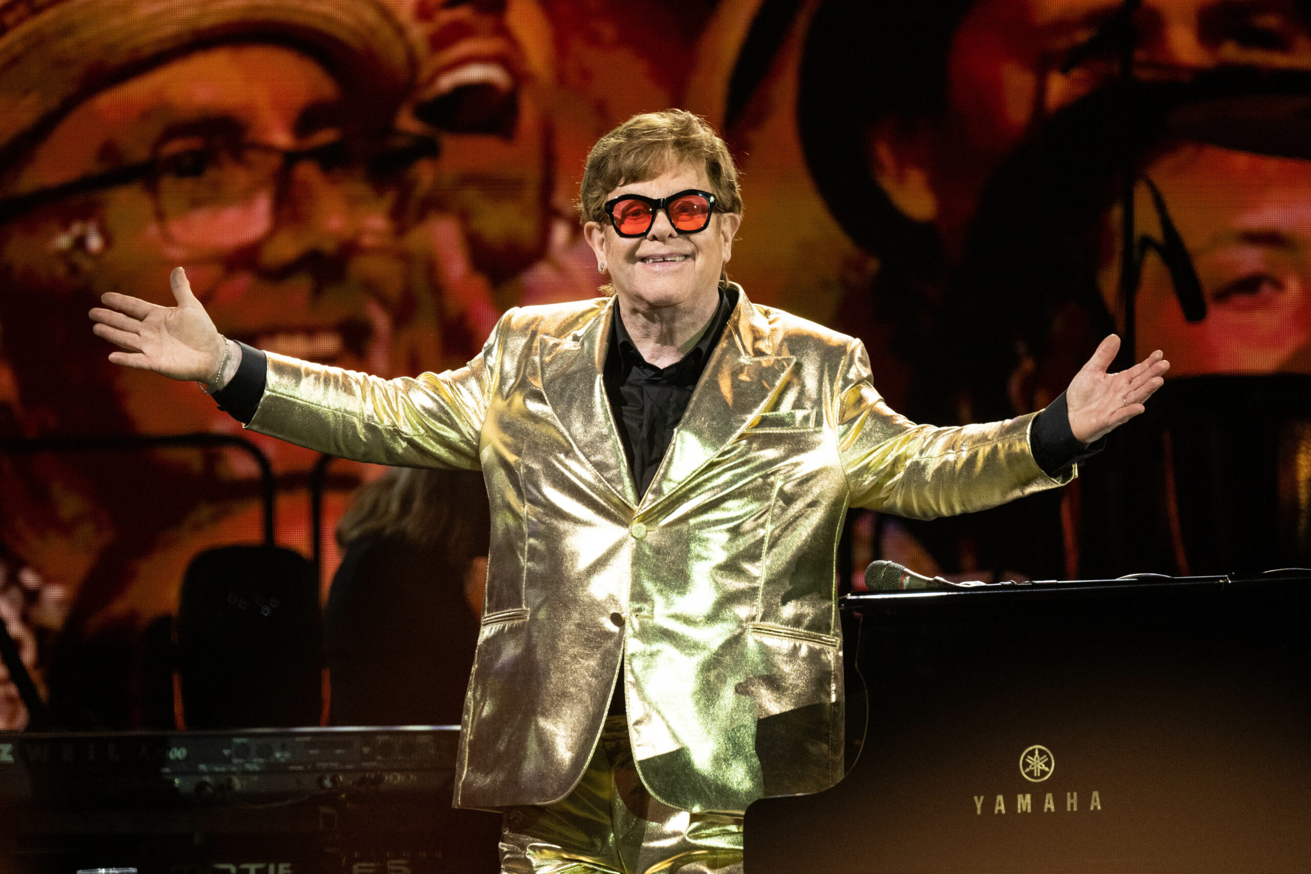 Elton John Live