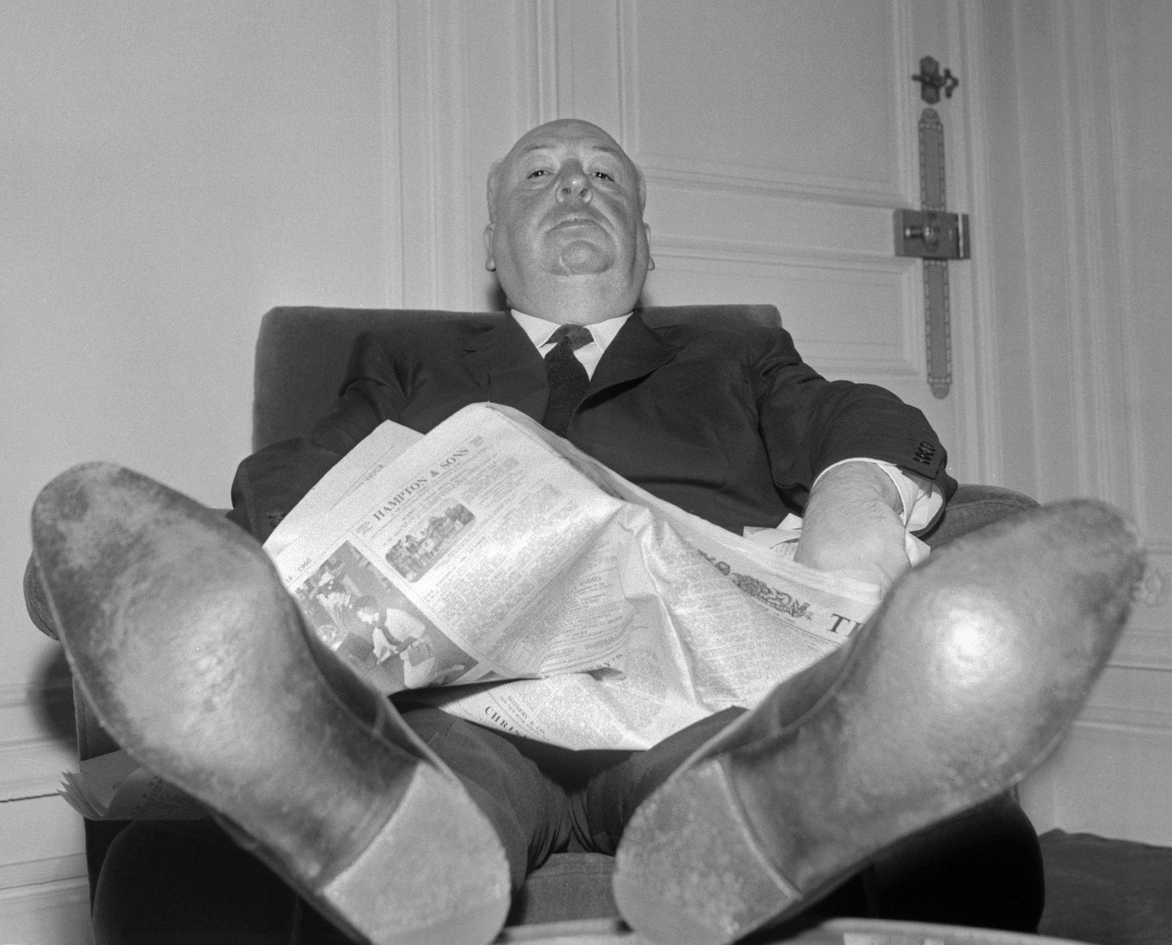 Even if his frequency of more than 52 films appears impressive in 55 years, Hitch likes to take long breaks, even on the set