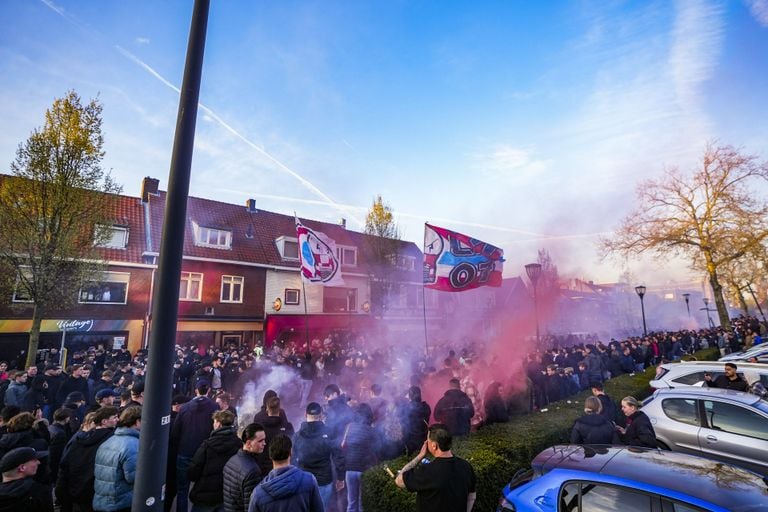 It was busy early on the Trudoplein for the atmosphere promotion (photo: SQ Vision).