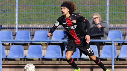 Cebrail Makreckis in the Bayer 04 Leverkusen jersey.