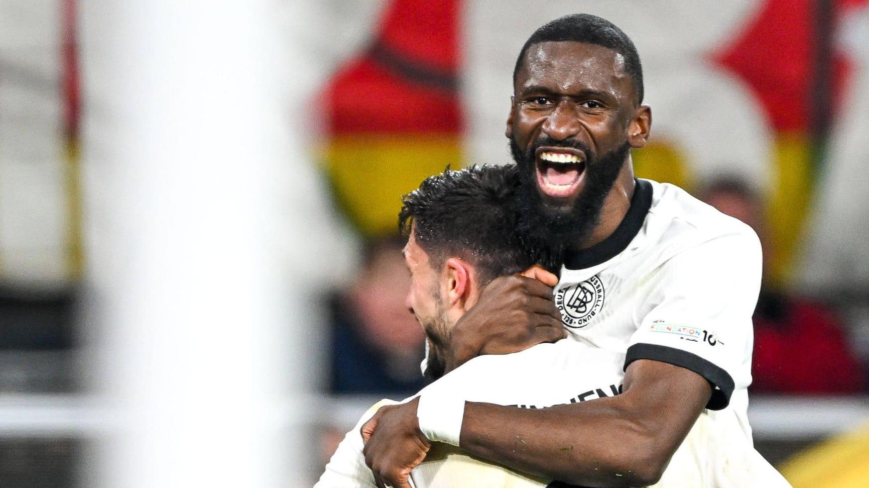 Cheers in the German team: The DFB selection deservedly prevailed against Italy.