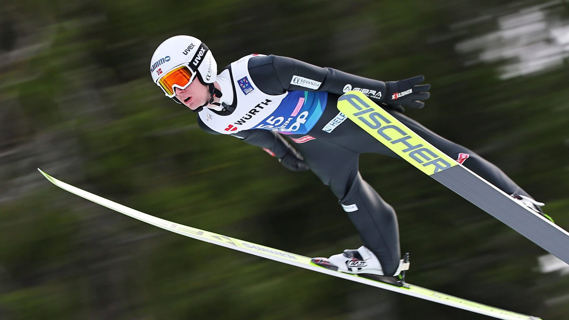 Kristoffer Eriksen Sundal: In 2023 he won silver with the team at the World Cup.