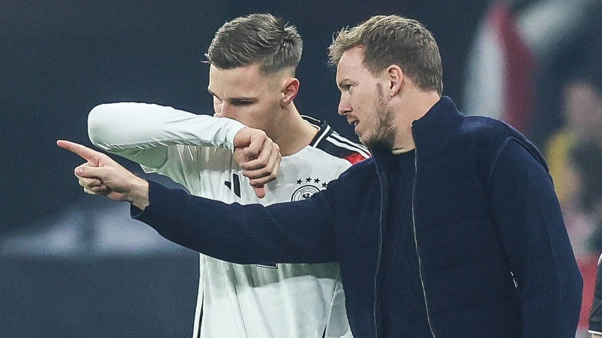 A successful substitution: Nico Schlotterbeck (left) next to Julian Nagelsmann (archive picture).