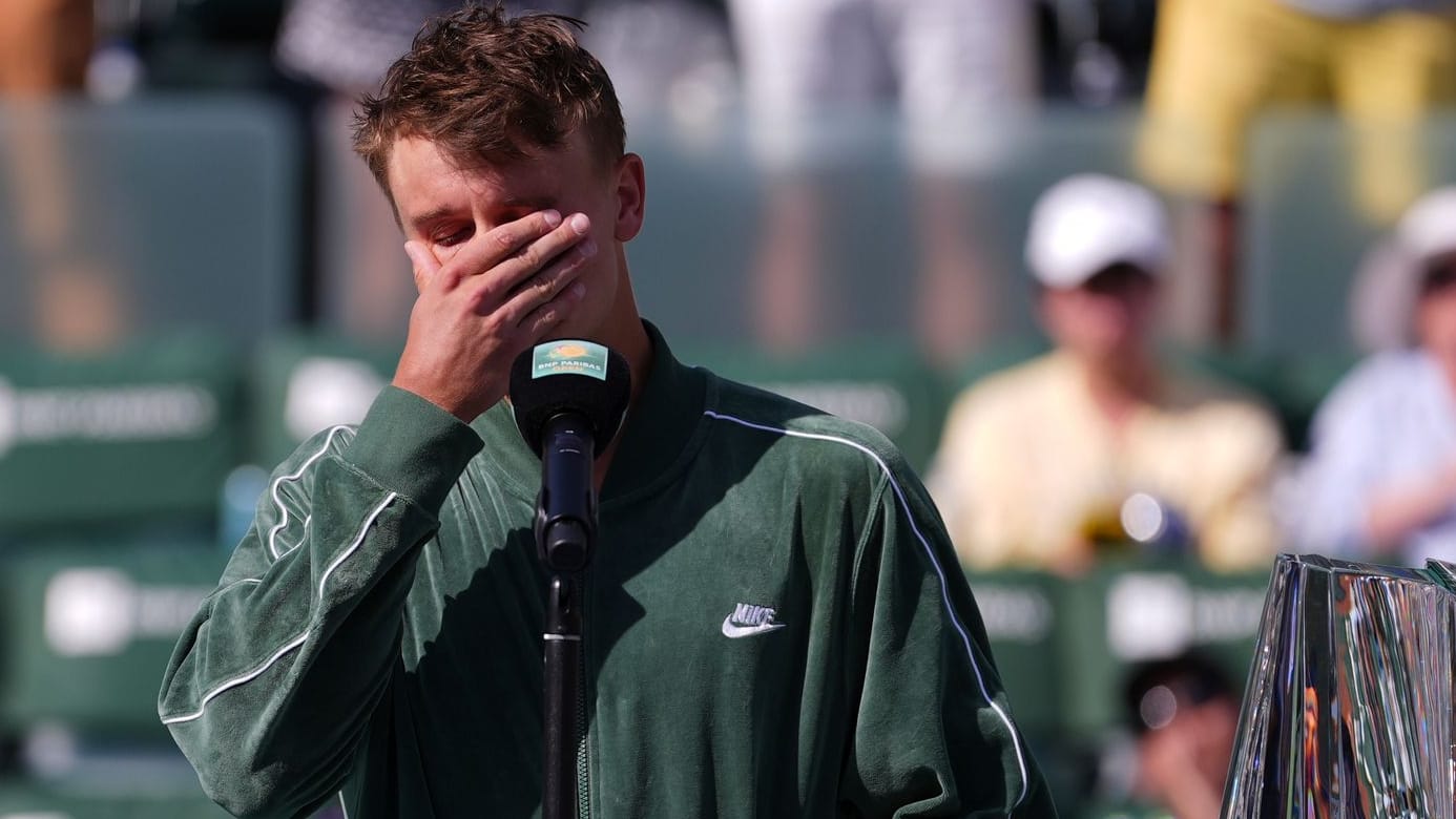 Emotionally touched: Holger Rune cannot hold back tears in his speech in Indian Wells.