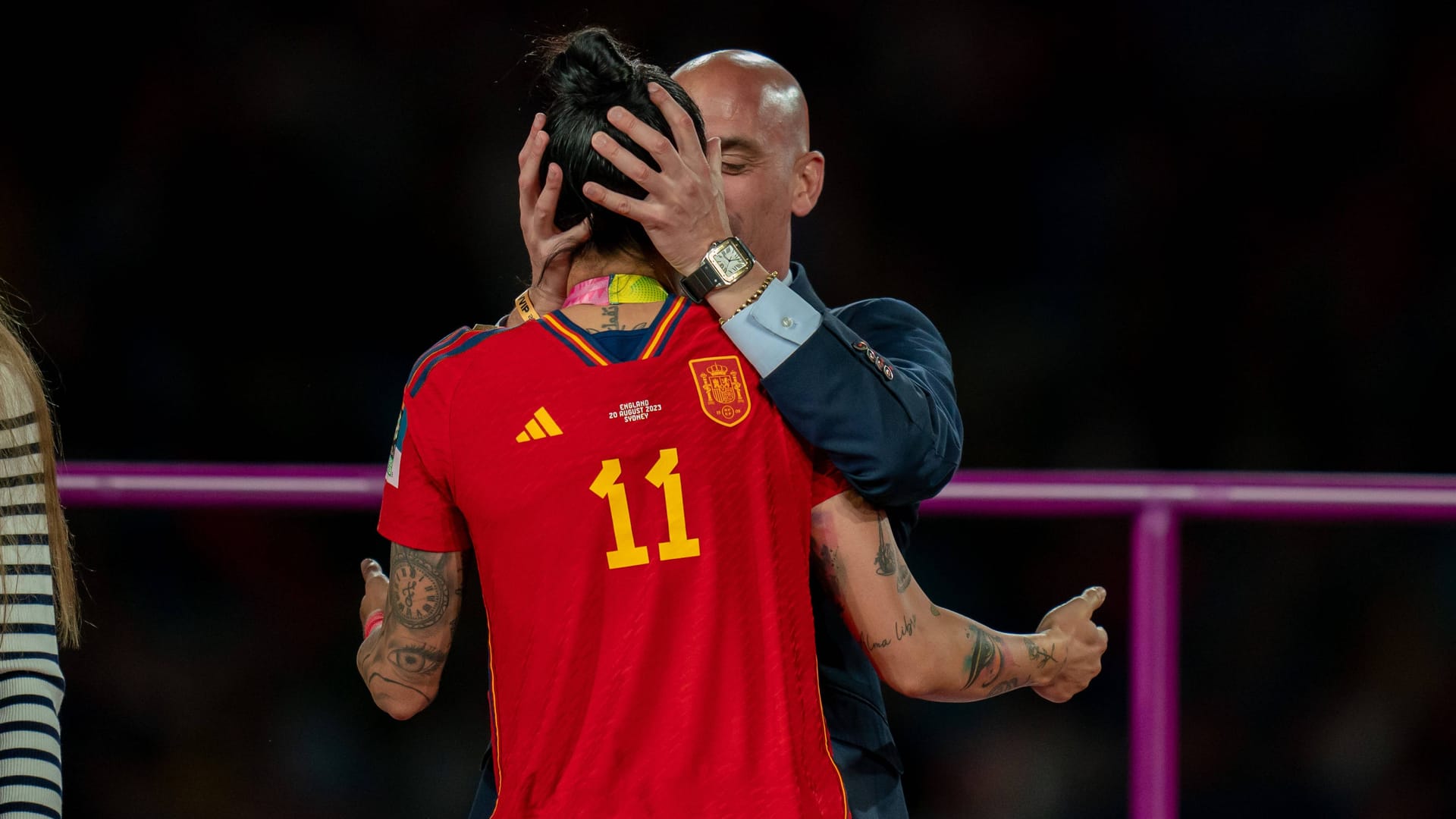 The scene of the kick-off: Luis Rubiales and Jennifer Hermoso after the World Cup final.