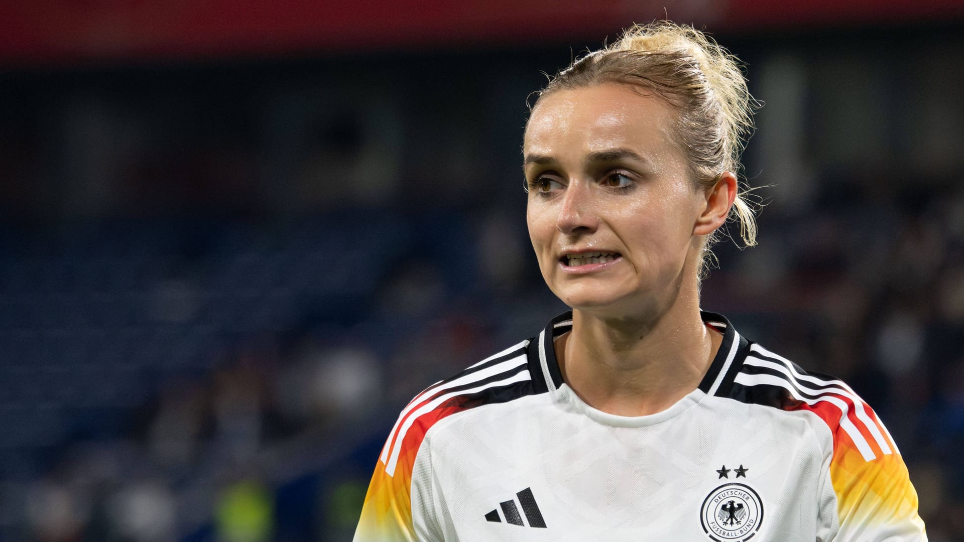 Lina Magull: She is currently playing at Inter Milan.