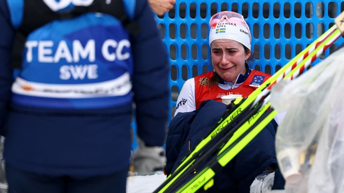 Ebba Andersson cries bitter tears: A fourth gold medal was not granted to her at the Ski World Cup.