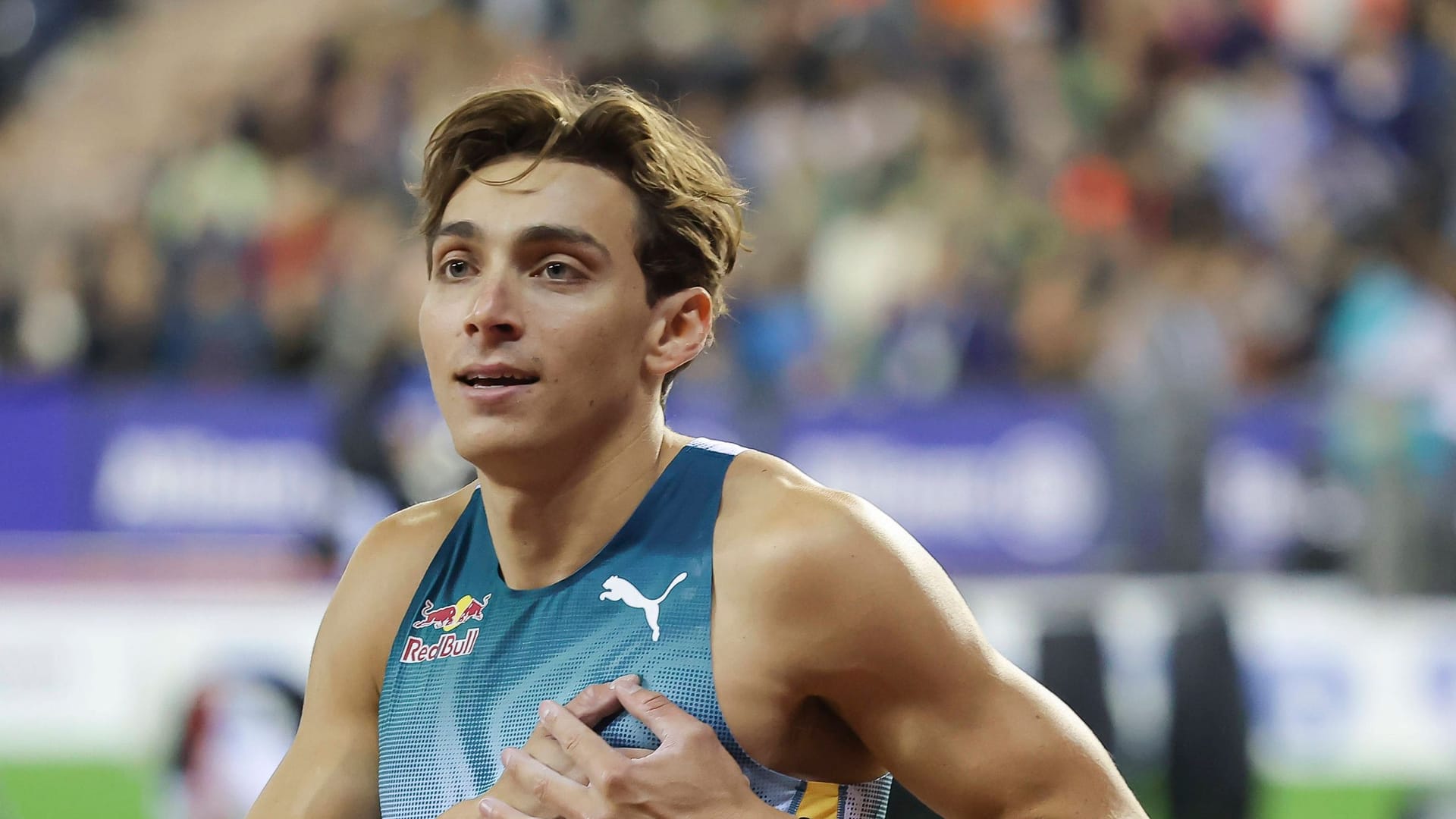 Armand Duplantis: He keeps the pole vault world record over 6.26 meters.