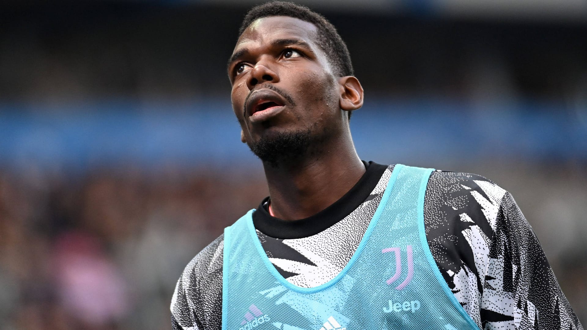 No longer in the black and white dress of Juventus: Paul Pogba has to look for a new club.