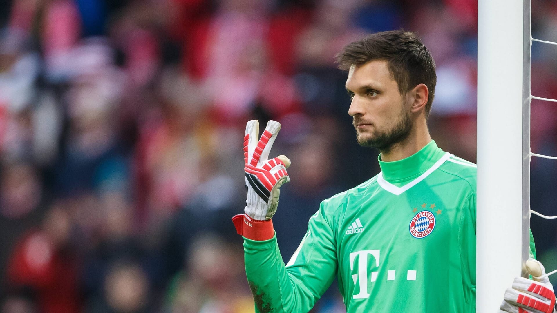 Sven Ulreich: He has been under contract with Bayern since 2015.