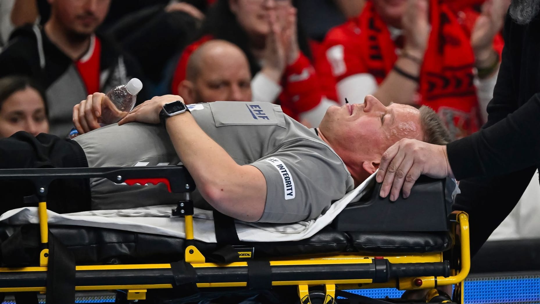 Jesper Madsen in his first dizziness at the end of February (archive picture): He is one of the top referees in handball.