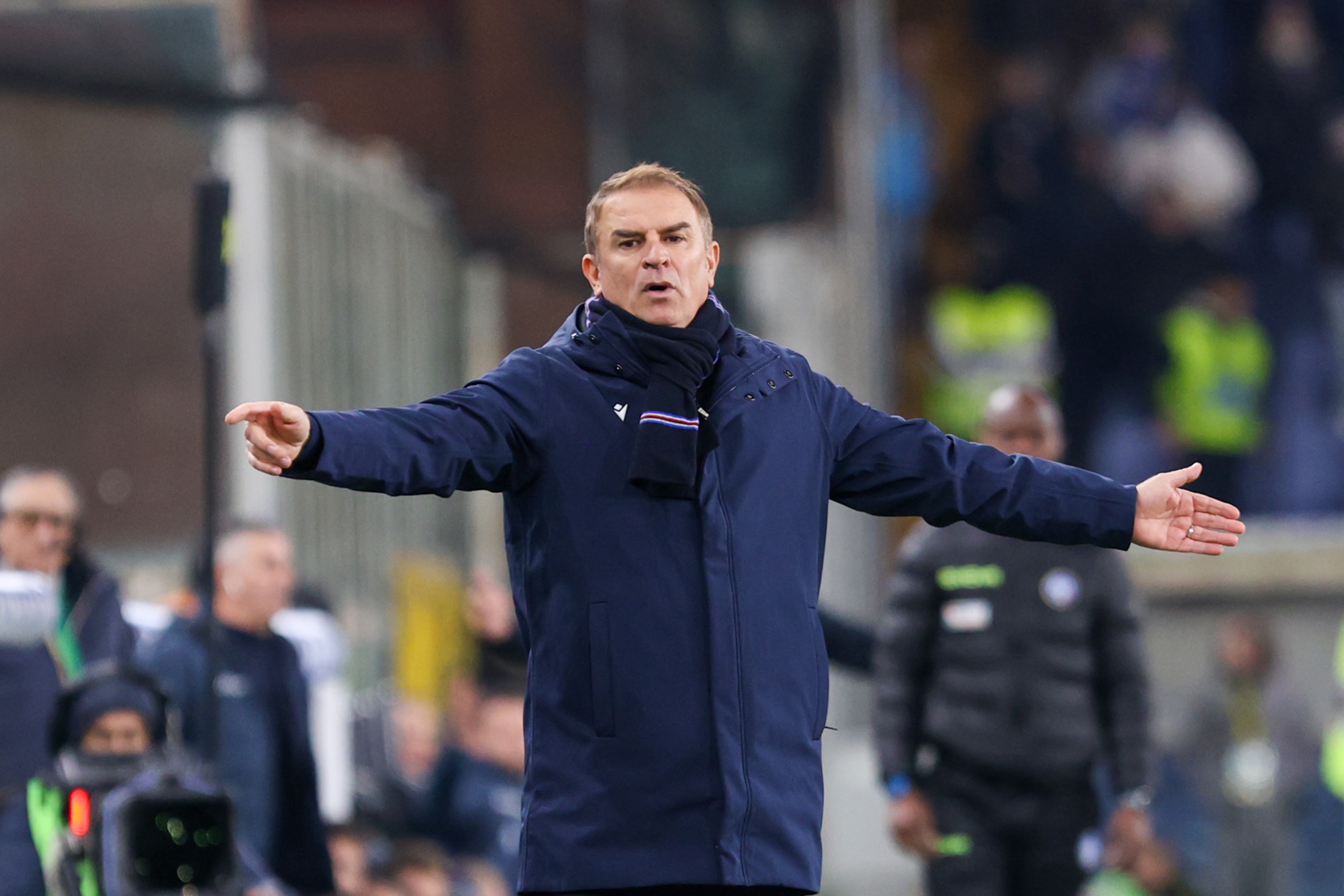 Sampdoria  's Head Coach Leonardo Semplici During the Serie B Soccer Match Bethaeen Sampdoria and Carrarese at the Luigi Ferraris Stadium in Genoa, Italy - SaturDay, December 26, 2024. Sport - Soccer. (Photo by Tano Pecoraro/LaPresse)
