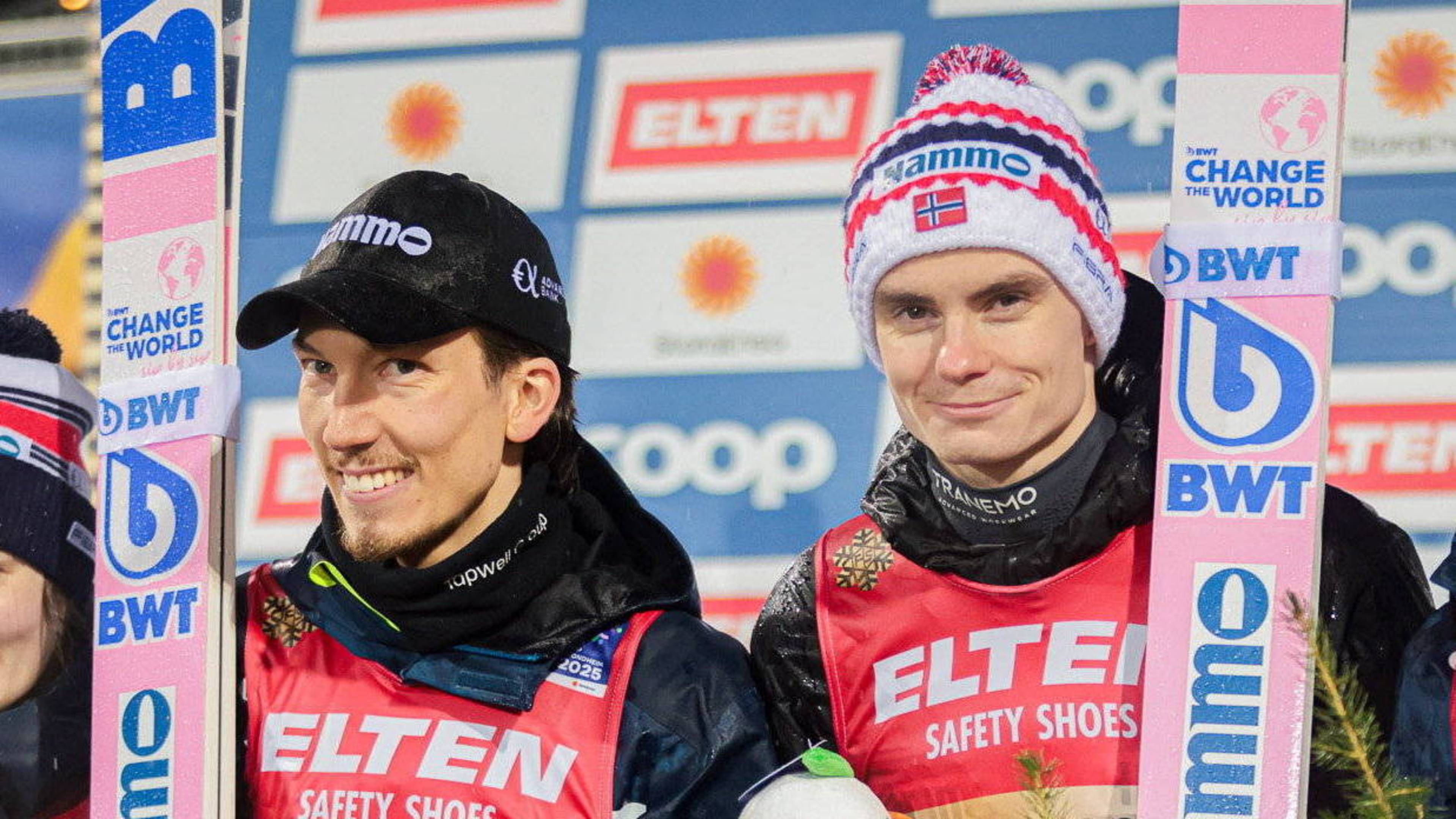 The Norwegian ski jumpers Forfang and Lindvik (from left)