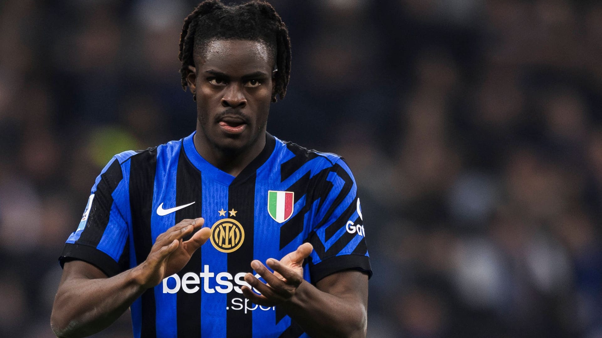 Yann Bisseck: The central defender plays an important role at Inter Milan.
