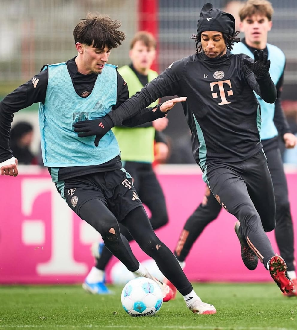 Mijatovic (l.) am Dienstag im Duell mit Bayerns Flügel-Topstar Michael Olise