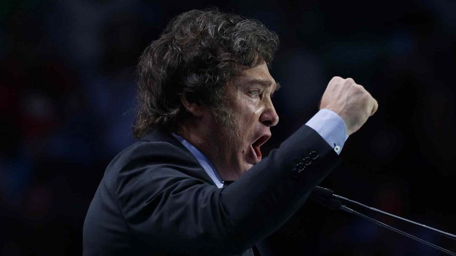 The VS Clarín Government