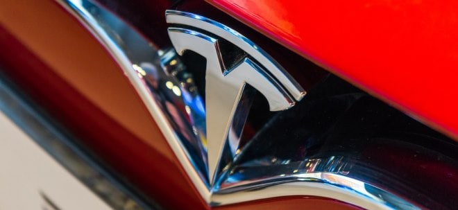 Despite the course slip: Star investor Cathie Wood sees Tesla share at $ 2,600