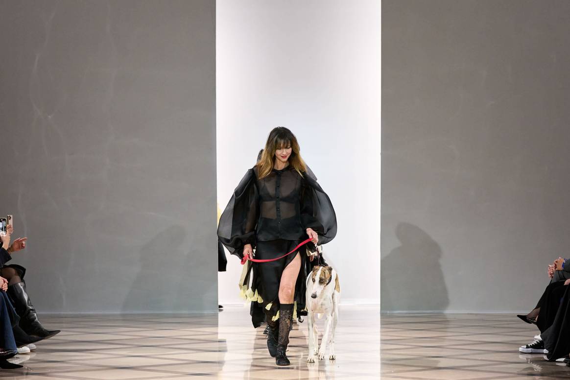 Carmen Secareanu HW25 MBBFW.