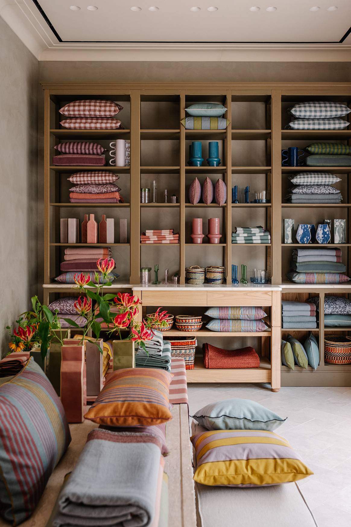 Tienda de Mango Home En el Número 586 de la Avenida Diagonal de Barcelona (España).