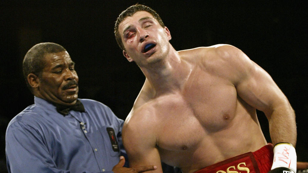 Wladimir Klitschko seemed heavily struck after the fifth round