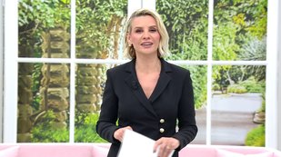 At Esra Erol